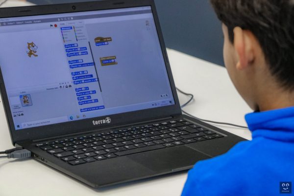 Connexion-evenement-inclusion-numerique-decouverte-realite-virtuelle-mao-impression-3d-24