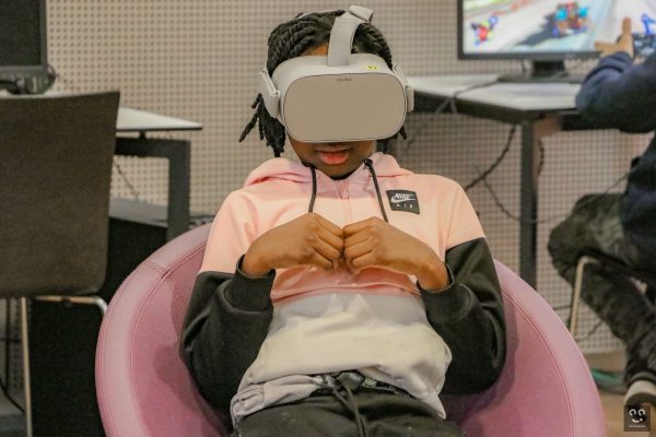 Connexion-evenement-inclusion-numerique-decouverte-realite-virtuelle-mao-impression-3d-18