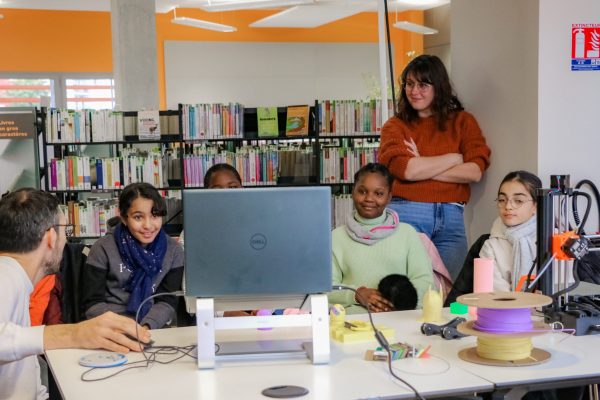 Connexion-evenement-inclusion-numerique-decouverte-realite-virtuelle-mao-impression-3d-14