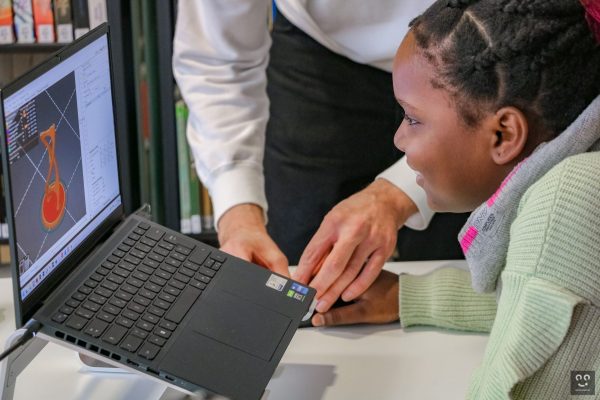 Connexion-evenement-inclusion-numerique-decouverte-realite-virtuelle-mao-impression-3d-7