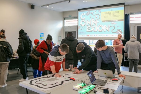 Connexion-evenement-inclusion-numerique-decouverte-realite-virtuelle-mao-impression-3d-35