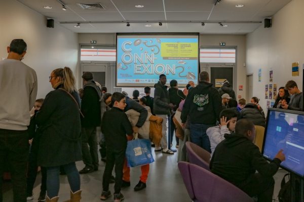 Connexion-evenement-inclusion-numerique-decouverte-realite-virtuelle-mao-impression-3d-31