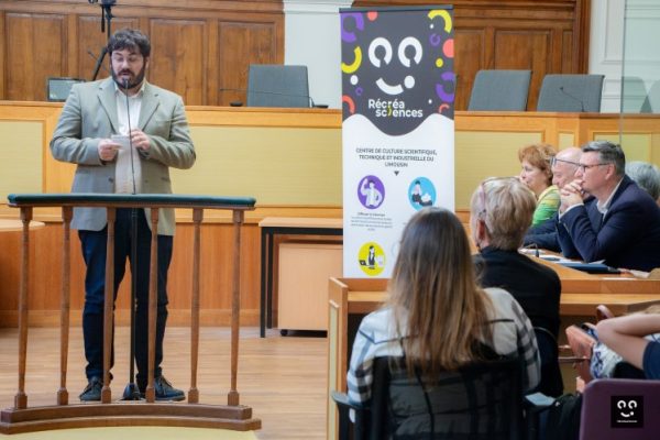 Projet-lires2-soiree-donne-ta-langue-au-chercheur-democratie-justice-juin24-15